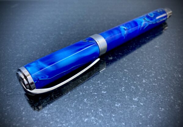 #0371 Blue Mesh Fountain Pen