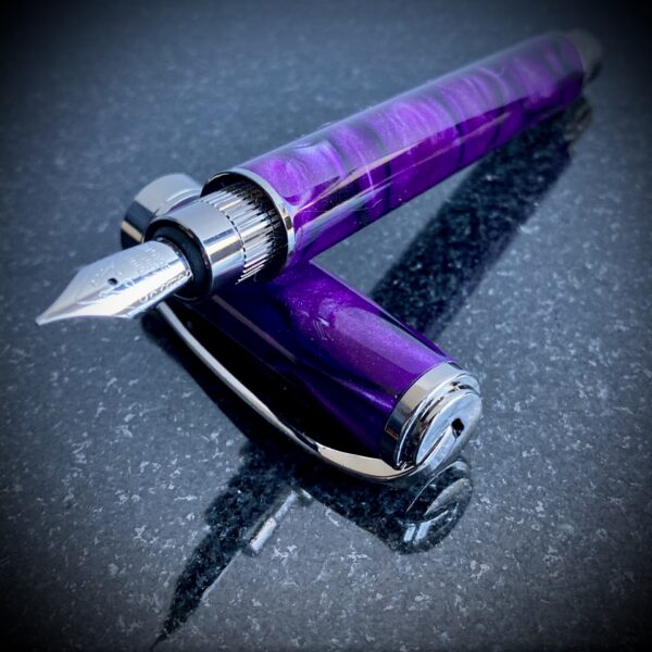 #0374 Deep Purple Fountain Pen